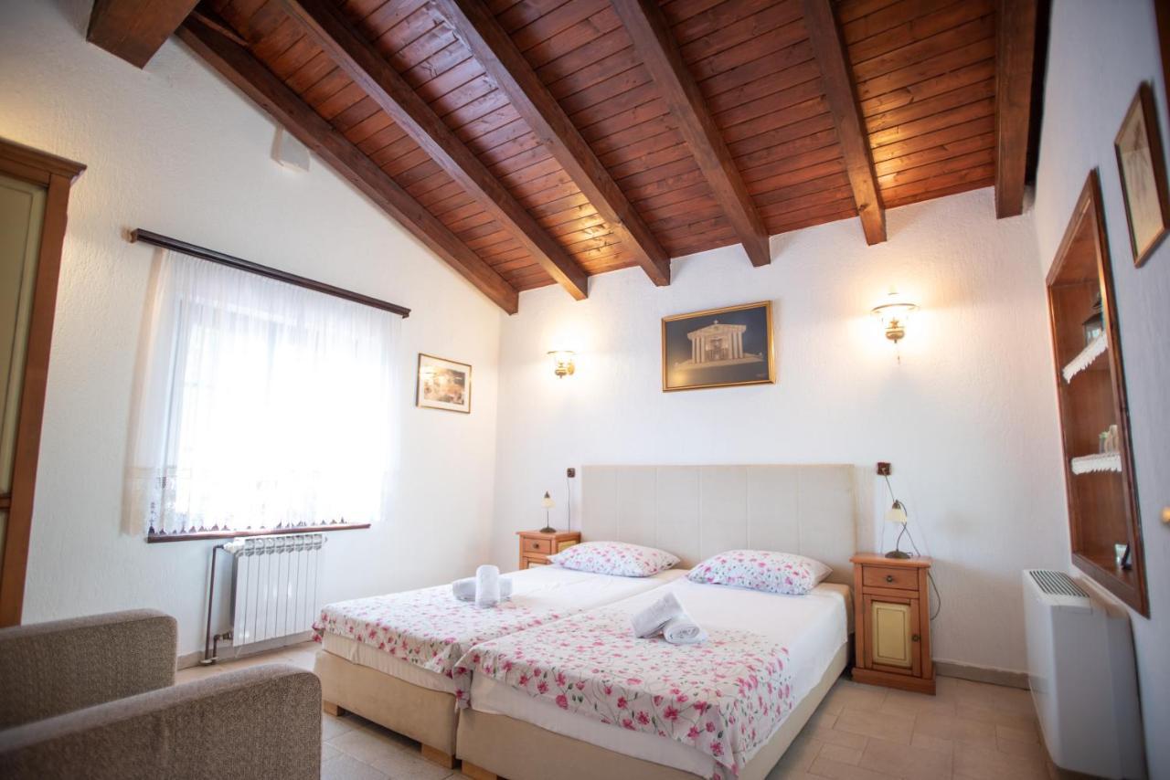 Villa Amalia Široki Brijeg Buitenkant foto